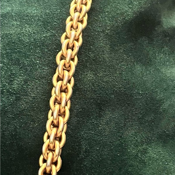 Gucci - Picture 4 of 16